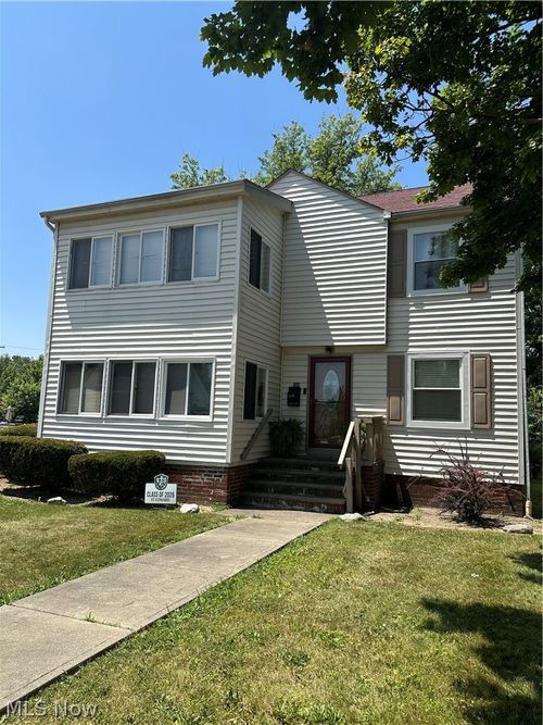 288 E 248th St, Euclid, OH, 44123-1437 | Card Image