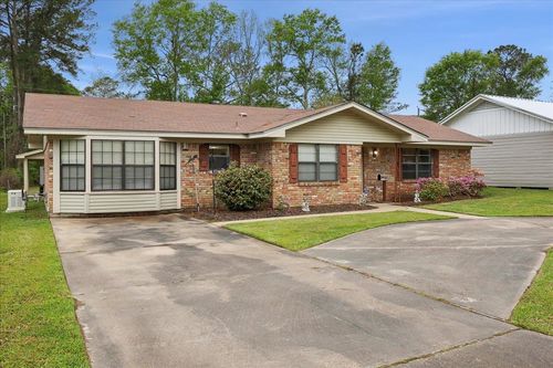 108 Oglesbee Rd, Silsbee, TX, 77656-5926 | Card Image