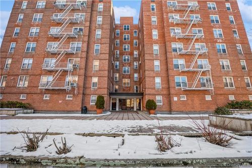 apt-4b-517 Riverdale Ave, Yonkers, NY, 10705-3539 | Card Image
