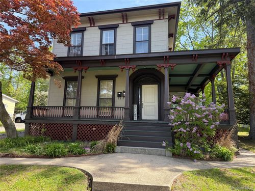 805 Main Street, Brookhaven, NY, 11777 | Card Image