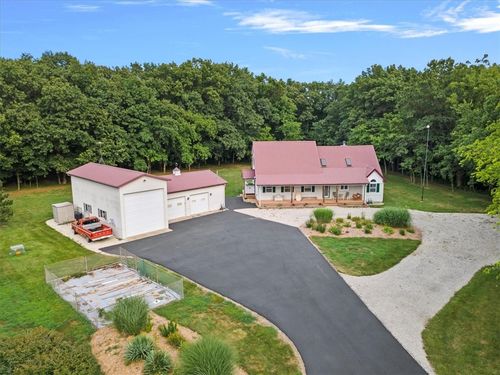 1682 N 2175 East Rd, Findlay, IL, 62534-4150 | Card Image