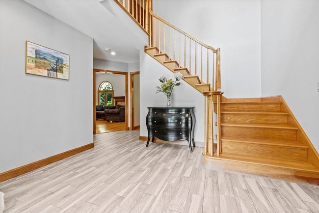 11 Walnut St, House other with 3 bedrooms, 3 bathrooms and 6 parking in Assonet MA | Image 6
