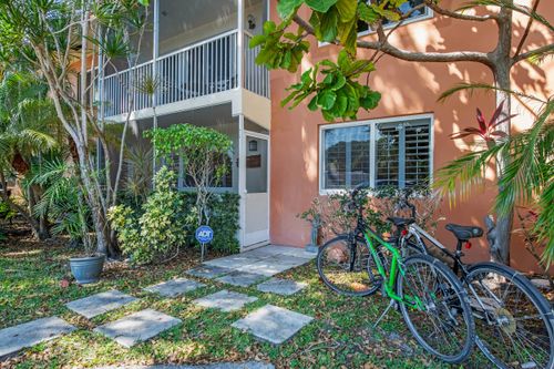 116h-1920 Ne 1st Ter, Wilton Manors, FL, 33305-2056 | Card Image