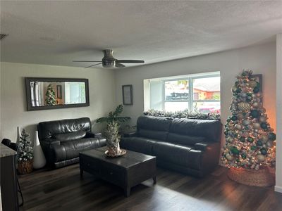 Living Room | Image 3