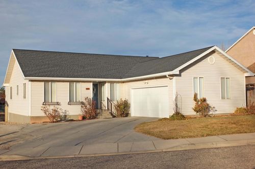 422 W 1600 N, Cedar City, UT, 84721 | Card Image