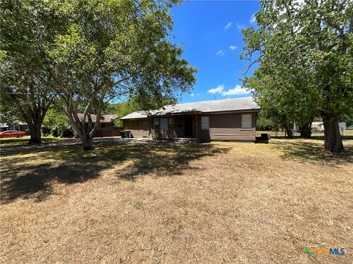 1004 Lawndale Ave, Victoria, TX, 77901-2720 | Card Image