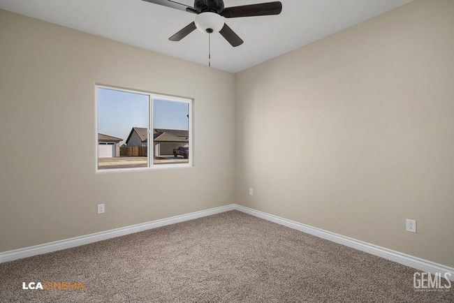 711 Sammy Way, Home with 4 bedrooms, 1 bathrooms and null parking in Shafter CA | Image 27