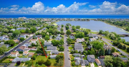 570 Central Ave, Spring Lake, NJ, 07762-1817 | Card Image