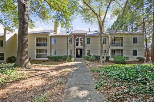 558 Emory Oaks Way, Decatur, GA, 30033-5368 | Card Image