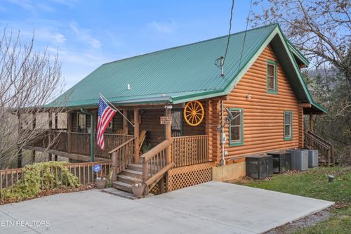 1706 Springer Rd, Sevierville, TN, 37862-7261 | Card Image