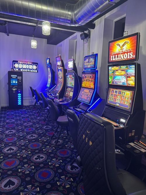 1234 N Confidential Avenue, Elmwood Park, IL, 60707 | Card Image