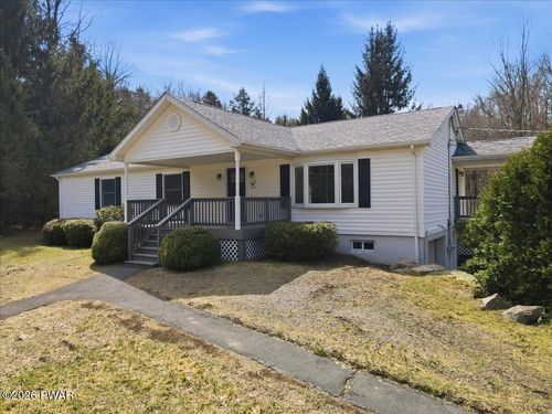 103 S Sterling Rd, South Sterling, PA, 18460-8016 | Card Image