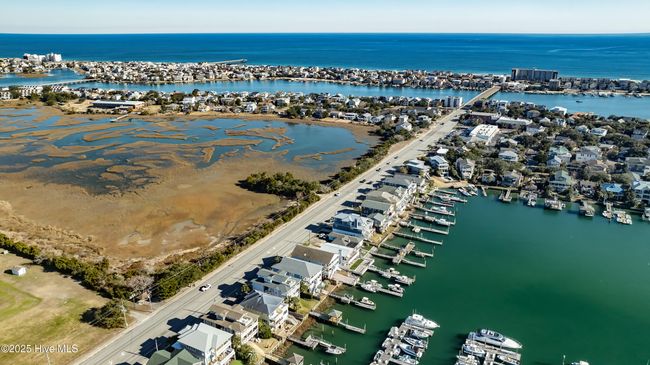 B - 440 Causeway Dr, Condo with 3 bedrooms, 3 bathrooms and 1 parking in Wrightsville Beach NC | Image 82