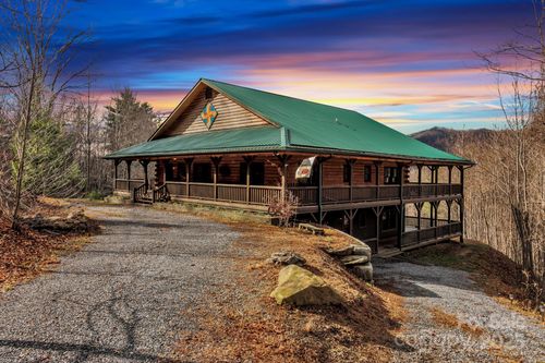 264 Moonbeam Ln, Clyde, NC, 28721-9421 | Card Image