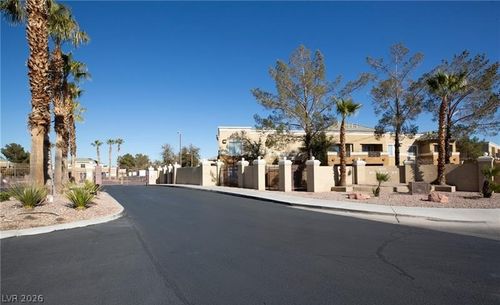 2115-8070 W Russell Rd, Las Vegas, NV, 89113-1549 | Card Image