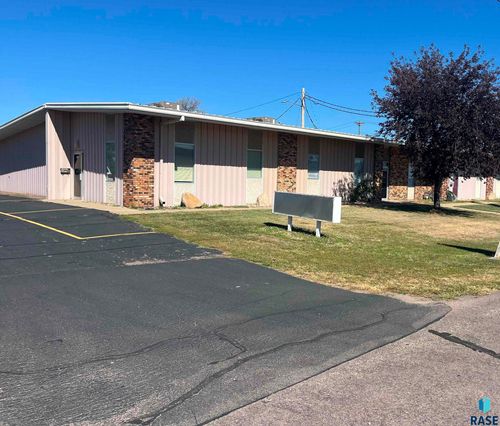 1607 N C Ave Avenue, Sioux Falls, SD, 57104 | Card Image