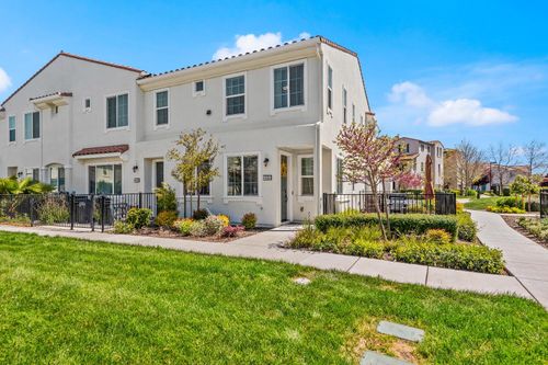 unit-48104-5301 E Commerce Way, Sacramento, CA, 95835-3039 | Card Image