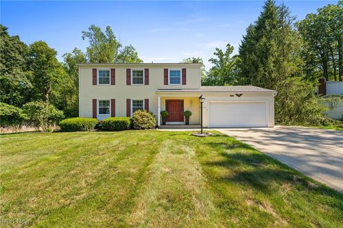 9755 Ridgeview Trl, Concord Township, OH, 44060-7429 | Card Image
