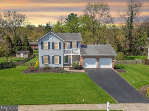235 Braeburn Dr, WALKERSVILLE, MD, 21793-8112 | Card Image