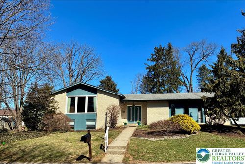 1989 Forest Ln, Allentown, PA, 18103-9651 | Card Image