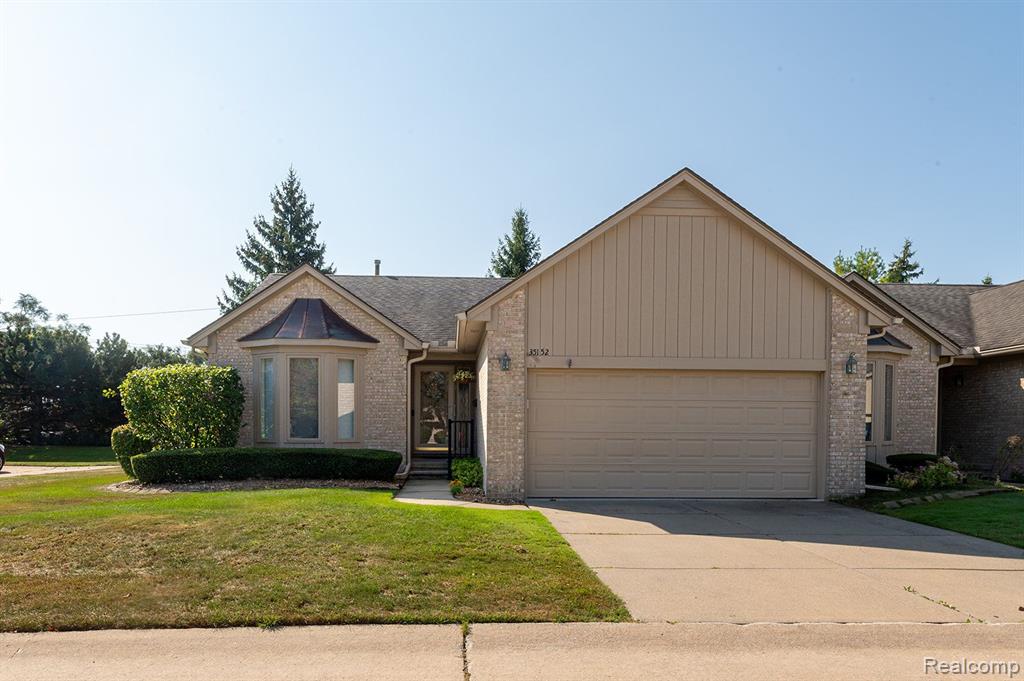 Moravian Dr, Sterling Heights, MI 48312