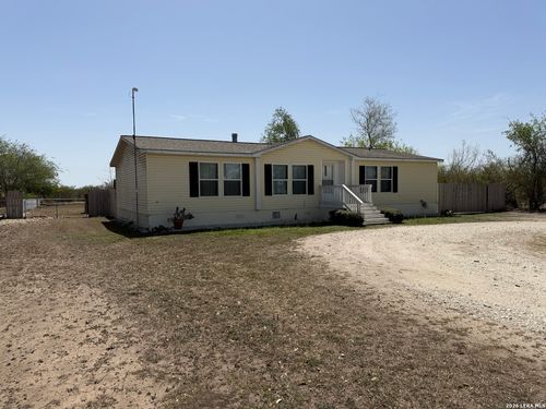 2462 Chase Road, Beeville, TX, 78102 | Card Image
