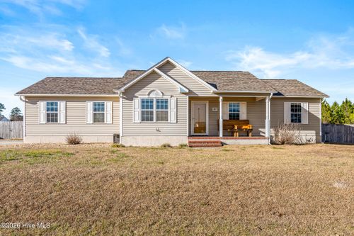 107 Clint Mills Rd, Maysville, NC, 28555-9018 | Card Image