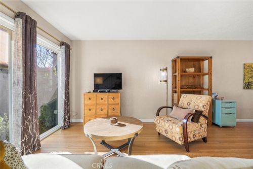 28654 Conejo View Dr, Agoura Hills, CA, 91301-3318 | Card Image