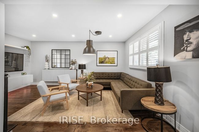 109 Thomas St, House other with 4 bedrooms, 3 bathrooms and 4 parking in Cambridge ON | Image 7