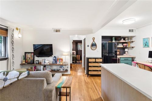 3-870 Glendale Ter Ne, Atlanta, GA, 30308-1618 | Card Image