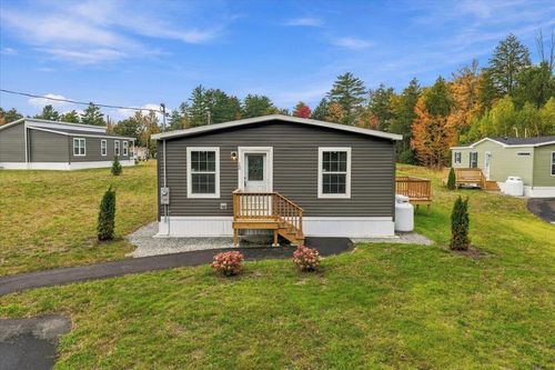 12 Willow St, Tilton, NH, 03276-5719 | Card Image