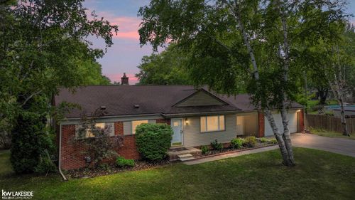 39340 Ferris St, Clinton Twp, MI, 48036-2045 | Card Image