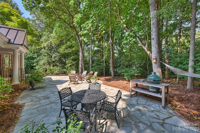 Lots of patio space | Image 43