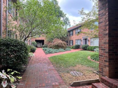 apt-1f-3811 Washington Sq, Louisville, KY, 40207-1944 | Card Image