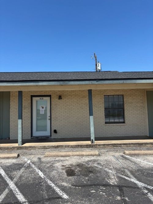 410-400 Chisholm Valley Dr, Round Rock, TX, 78681-6608 | Card Image
