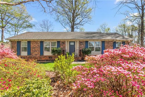 1104 Lamp Post Ln, Greensboro, NC, 27410-3230 | Card Image