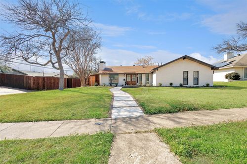 12303 Cedar Bend Dr, Dallas, TX, 75244-7010 | Card Image