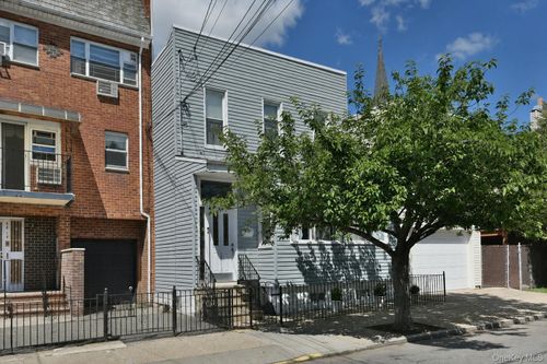 68-12 62nd St, Ridgewood, NY, 11385-5244 | Card Image
