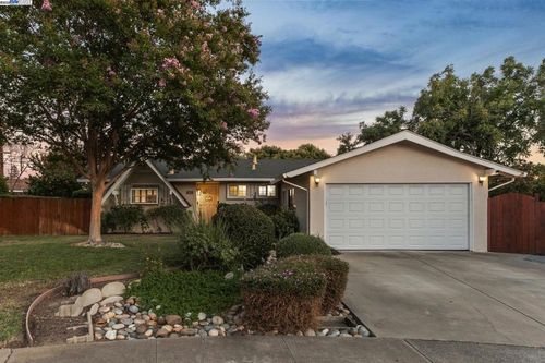 4302 Carter Ct, Concord, CA, 94521-1946 | Card Image