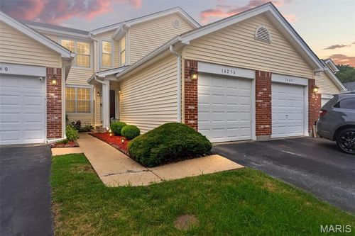 16256 Rose Wreath Ln, Florissant, MO, 63034-3446 | Card Image