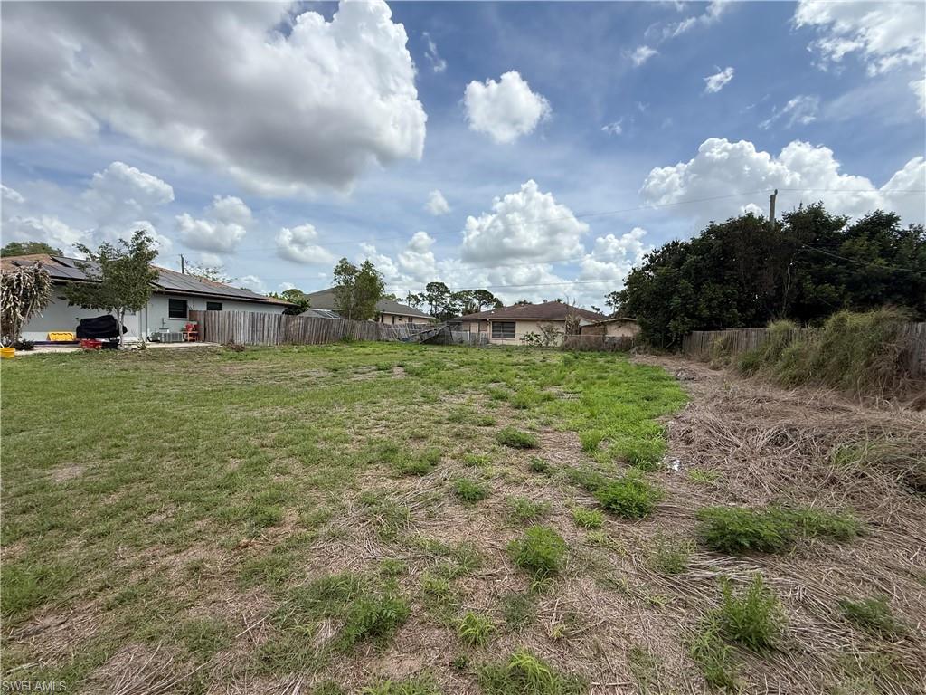 Land in NORTH PORT 5