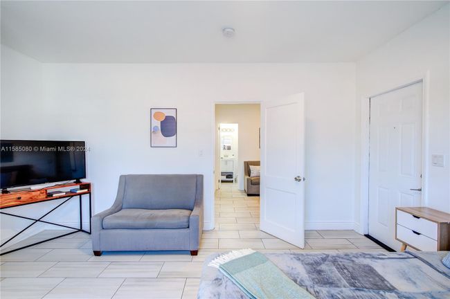 8 - 855 Sw 7th St, Home with 1 bedrooms, 1 bathrooms and null parking in Miami FL | Image 16