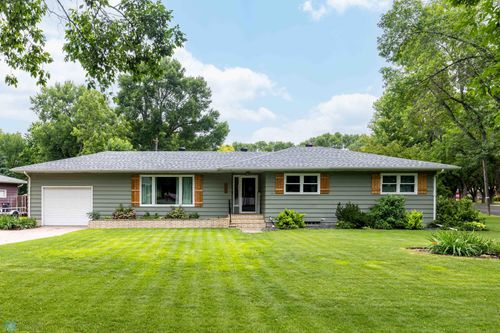 402 5th St Ne, Barnesville, MN, 56514-3305 | Card Image