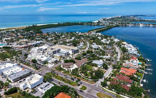 25 N Washington Dr, SARASOTA, FL, 34236-1415 | Card Image