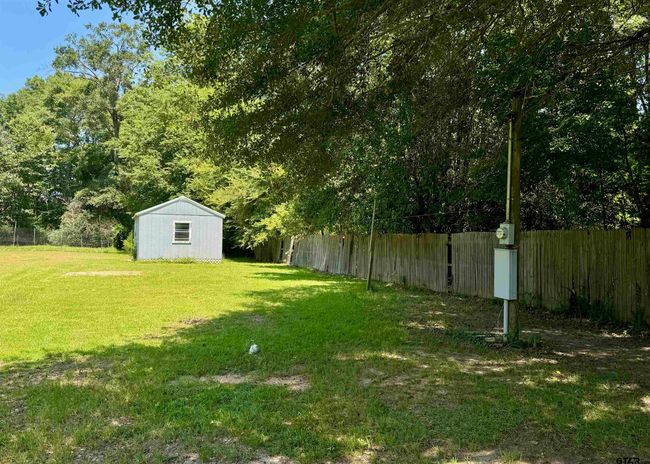 22001 County Road 2321, House other with 3 bedrooms, 2 bathrooms and null parking in Arp TX | Image 5