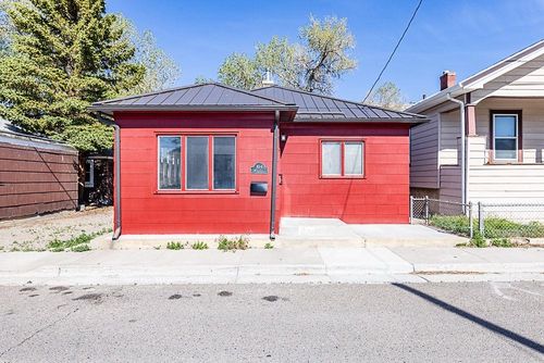 814 West St, Rock Springs, WY, 82901-5950 | Card Image