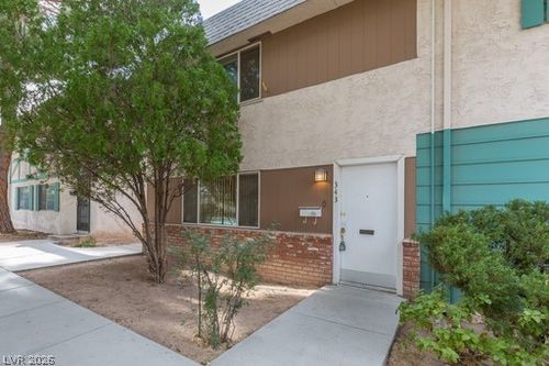 343-343 Greenbriar Townhouse Way, Las Vegas, NV, 89121 | Card Image