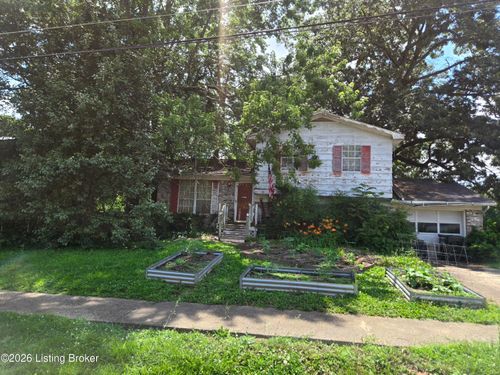 172 Indiana Trl, Radcliff, KY, 40160-1243 | Card Image