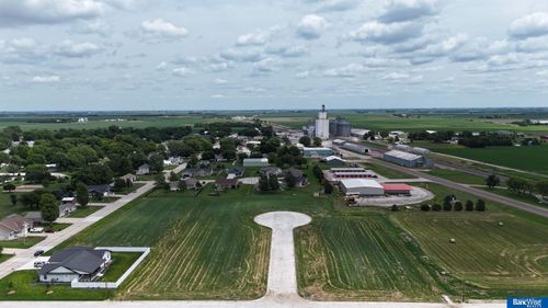 10 Wall Circle Drive, Hampton, NE, 68843 | Card Image