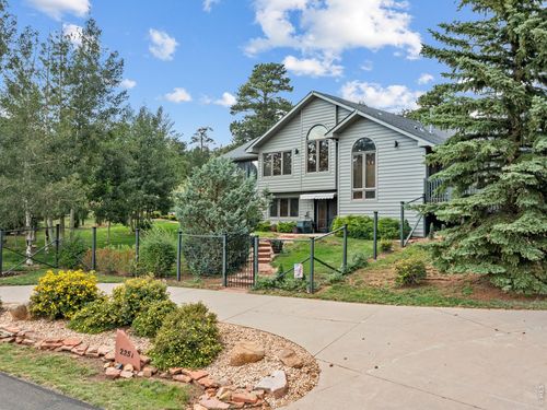 2251 Arapaho Rd, Estes Park, CO, 80517-7214 | Card Image